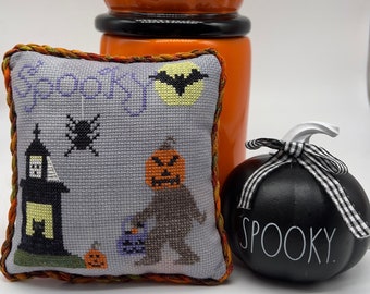 Bigfoot Spooky PAPER cross stitch chart