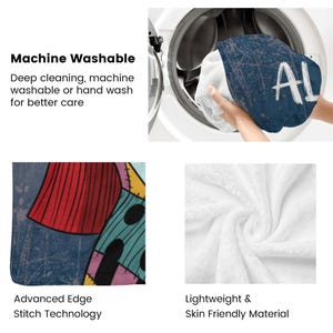 Puede incluir: Una manta azul y blanca con las letras "AL" se coloca en una lavadora. La manta tiene un dise&ntilde;o de patchwork colorido. La imagen tambi&eacute;n muestra el texto "Lavable a m&aacute;quina" y "Material ligero y agradable para la piel."