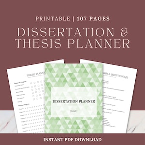 Op de afbeelding: Een afdrukbare proefschrift- en scriptieplanner met 107 pagina's. De omslag is lichtgroen met een geometrisch patroon. De planner bevat secties voor onderzoeksvoortgang, gegevensverzameling en schrijfvoortgang. Directe PDF-download.