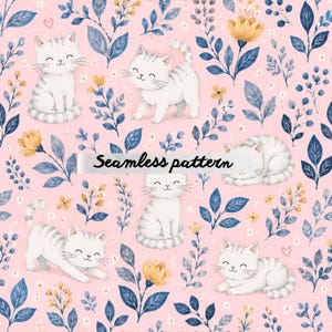 Pode incluir: Um padrão contínuo apresentando gatos malhados brancos e cinzas em várias poses, intercalados com folhas azuis, flores amarelas e pequenos corações em um fundo rosa claro. O texto Seamless pattern está centralizado na imagem.