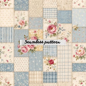 Op de afbeelding: Een patchworkpatroon met vierkanten van verschillende bloemen- en patroonstoffen in blauwe, beige en crèmekleuren. Grote roze rozen en de tekst "Seamless pattern" zijn ook aanwezig.
