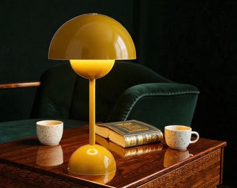 Lampada da tavolo senza fili a forma di fungo in stile retrò – Lampada a forma di vaso di fiori in stile moderno di metà secolo – Lampada da comodino a LED ricaricabile – Casa minimalista