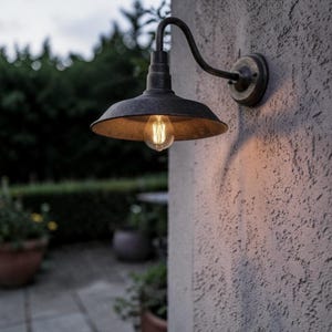 Rustic Gooseneck Outdoor Wall Lamp – Handmade Rusty Metal Barn Light – Industrial Porch Patio Sconce – 110V/220V Exterior Light Fixture