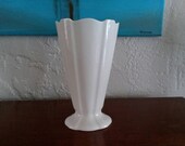 Vintage RARE old Lenox Vase-Alabaster, Antique White dated 1930-1953 probably 1940 39 s. Beautiful Collectors quality condition Vtg 1940 39 s,40s