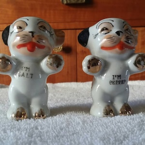 Vintage paar zout & peper shakers, Zout en peper shaker set, Japanse honden shaker set, ik ben zout, ik ben peper, kitscherige honden, voedsel kruiden