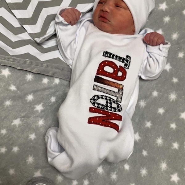 Personalized Baby Gown and Hat, Newborn Hospital Set, Infant Gown, Newborn Coming Home Outfit, Personalized Newborn Outfit