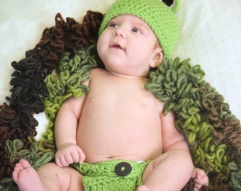 Crochet Frog Hat, Baby Boy Hat, Cute Froggy, Newborn Baby Boy or Girl Frog Hat