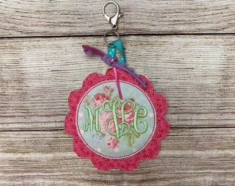 Bag Tag, Circle Scalloped Pink Floral Bag Tag with Monogram, Diaper Bag Tag, Backpack Tag, Luggage Tag, Gym Tag, Lunch Box Tags