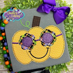 Personalized Jack-o-lantern Appliqué Shirt,  Halloween Shirt, Halloween Appliqué, Pumpkin Shirt, Trick or Treat, Pumpkin, Pumpkin Patch Tee