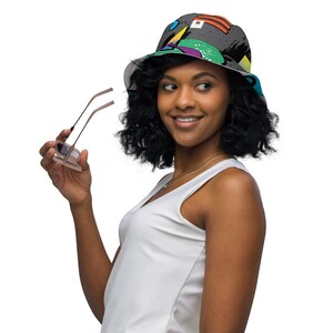 Reversible Adult Synthwave-Vaporwave Squiggles Design Memphis Style Retro Bucket Sun Hat