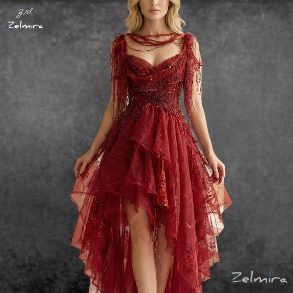 Abito da fata in tulle rosso gotico con gonna asimmetrica fluente