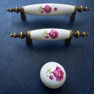 Floral Porcelain Drawer Pull, Vintage Ceramic Cabinet Handle, Pink Flower Knob, Antique Brass Dresser Handle, Kitchen Cabinet Knob