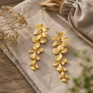 Gold Flower Dangle Earrings, Long Floral Leaf Drop Earrings for Women, Vintage Style Statement Earrings, Birthday Gift Jewelry