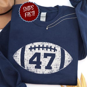 Moletom personalizado com número de jogador de futebol, gola redonda personalizável, moletom para mãe de jogador de futebol americano, pulôver personalizado, suéter de futebol americano, presente para ela