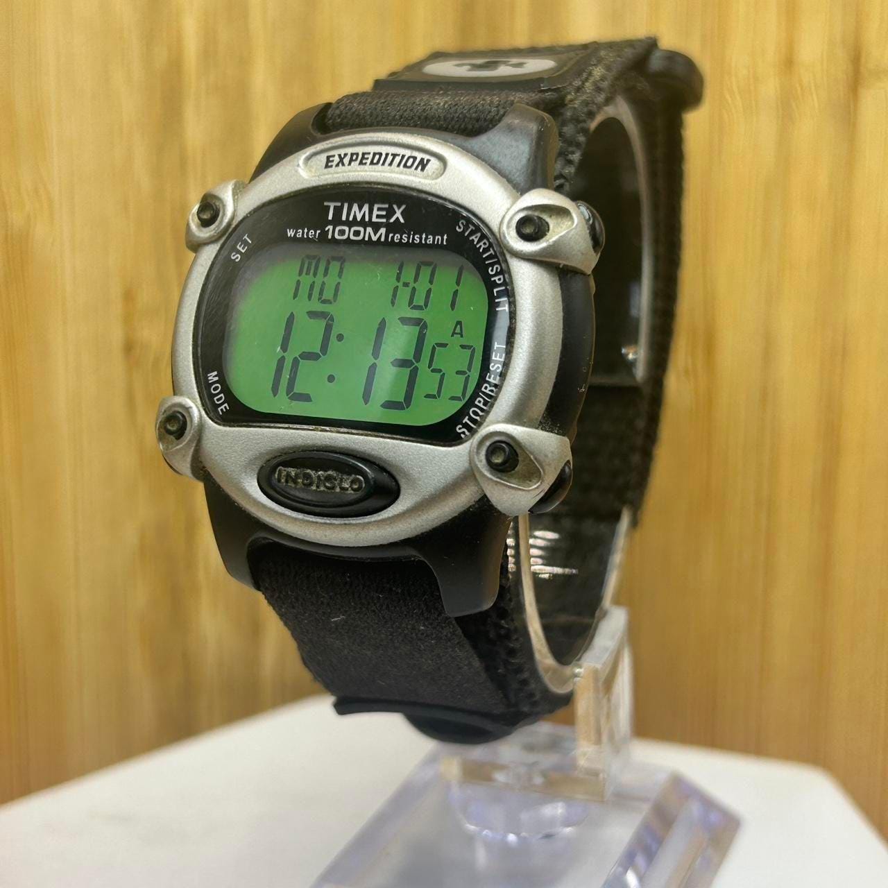 Timex Aerobix chrono vintage digital watch, new battery, velcro, rubber strap Reliving my 90s childhood with Timex + Silverfoot Velcro  main image 2