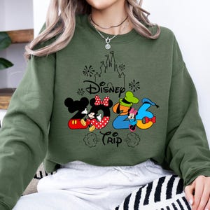 Disney Trip 2026 Sweatshirt, Family Matching Disney Vacation Sweater, Disneyland Magic Kingdom Sweater, Disneyworld Family Trip Sweatshirt immagine 7