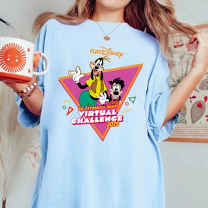 RunDisney Virtual Series 2026 Coincidencia PNG, Goofy y Max corriendo PNG, Carrera virtual Disney 5K PNG, Descarga de camiseta sin mangas de maratonista de Disney World
