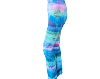 Hand dyed 95/5 cotton/spandex yoga pants size small.