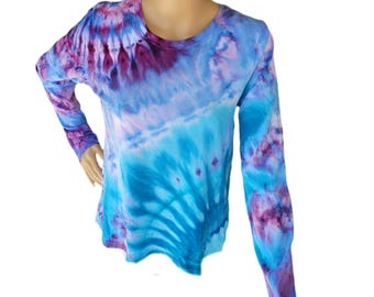 Hand-dyed - One-of-a-kind Time and Tru  cotton large crew neck long sleeved t-shirt