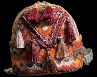 Mini plecak z frędzlami w stylu boho – torba w stylu etnicznym