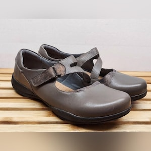 Clarks Roseville Mary Jane gris oscuro para mujer, talla 10 imagen 2