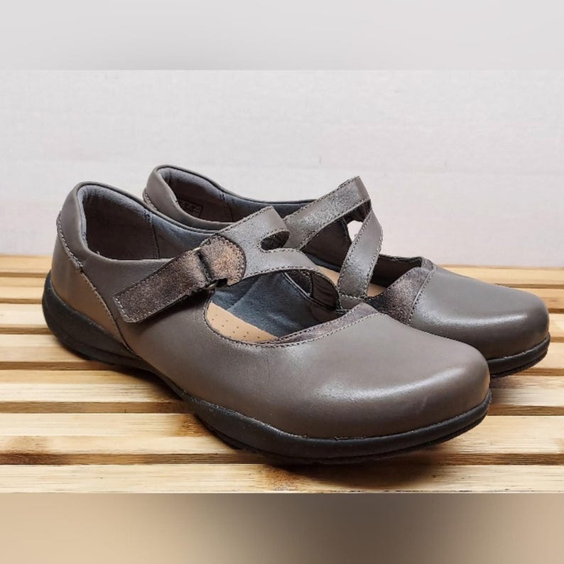 Clarks Roseville Mary Jane gris oscuro para mujer, talla 10 imagen 2