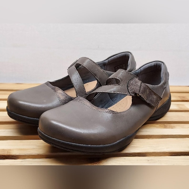 Clarks Roseville Mary Jane gris oscuro para mujer, talla 10 imagen 1