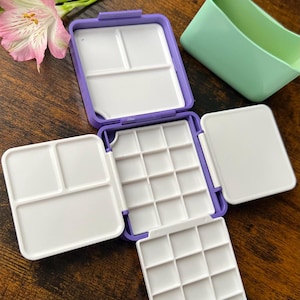 Portable Foldable Mini Watercolour Palette, Compact Travel Palette for Artists, Students and Plein Air Painting, Personalized, Empty