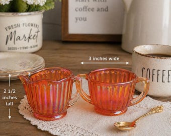 Vintage oranje carnavalsglazen melkkan en suikerpot, iriserend geribbeld glas, keizerlijke stijl, retro keuken