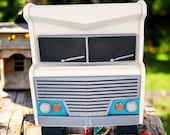 Retro Camper Birdhouse, 3D Printed Vintage RV Bird House, Camping Garden Decor, Gift for RV Lovers — photo 15 of 17