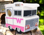 Retro Camper Birdhouse, 3D Printed Vintage RV Bird House, Camping Garden Decor, Gift for RV Lovers — photo 7 of 17