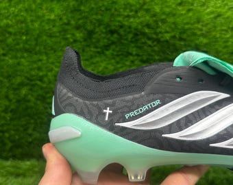 Adesivo personalizzato per scarpini da calcio / Adesivo con croce cristiana / Impermeabile UV DTF / Nero o bianco / Confezione da 2, 4, 6 / Adesivo per scarpe da calcio