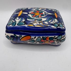 Vintage Hand-Painted Talavera Pottery Trinket Box – Colorful Floral Ceramic Jewelry Storage