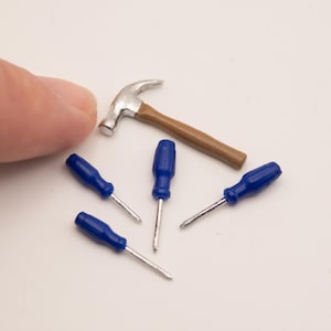 Juego de herramientas en miniatura / Escala 1:12 / Martillo y destornilladores / Taller de garaje para casa de muñecas