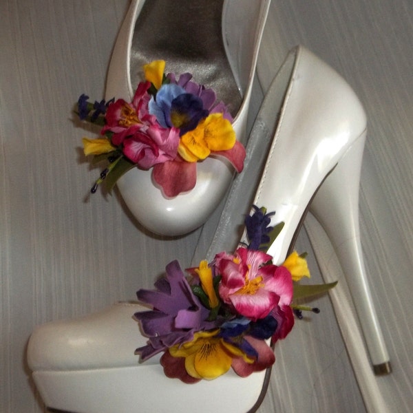 Spring Flower Shoe Clips, Floral Shoe Clips, Bridal Shoe CLips, Wedding Clips for Shoes, Springtime Accessories, Destination Wedding
