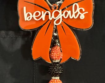 Sports team bag tag, Personalized bag tag, cheerleader bag tag, backpack keychains, acrylic name tag, bow bag tag, sports mom, team name tag