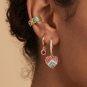 Buntes Ohrring-Set aus 18-karätigem Gold, geometrische Herz-Ohrringe, mehrlagige Creolen, minimalistisches Schmuckgeschenk für Sie