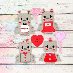 Love Bots Finger Puppet Set