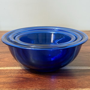 Vintage Pyrex Cobalt Blue Nesting Mixing Bowls | Retro Kitchenware Set