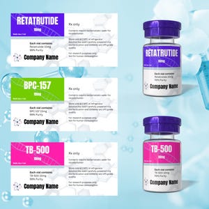 Pode incluir: Imagem de três frascos rotulados RETATRUTIDE, BPC-157 e TB-500, cada um com uma concentração de 10 mg. Os frascos têm rótulos roxos, verdes e rosa com texto branco. Os rótulos incluem o texto "Rx only" e "Company Name".