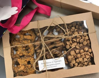 9 Chocolate Covered Twist Pretzels Milk or Dark Chocolate with drizzle  Salty & Sweet Favor idea loaded with toppings