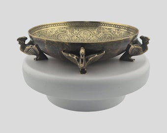 Antieke kinco ware messing kom op voet art deco pauwmotief gemaakt in Engeland