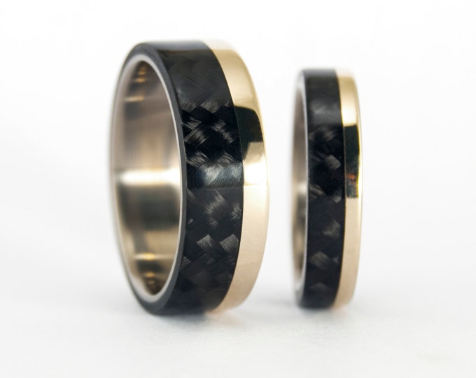 Titanium Wedding Band Set: 18k Gold & Twill Carbon Fiber Rings. (00520_5N7N)