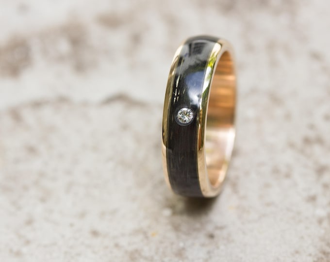 18ct gold and carbon fiber twill ring. Unique engagement band. (04705_5D)