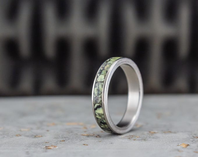 Handmade Titanium Ring with Green Serpentine Stone – Polished Wedding Band. ( 03229_4N)