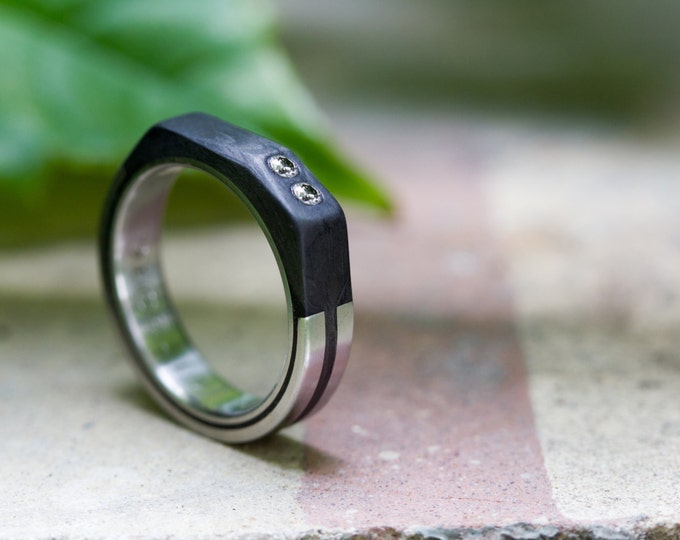 Faceted Carbon Fiber Ring with Swarovski Crystals, Titanium Wedding Band. (00329_4S2)
