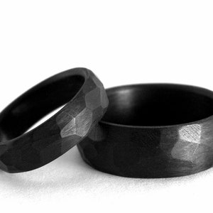 Set of hammered carbon fiber rings . Wedding bands. Matte carbon fiber hammered engagement bands. 00111_6N8N image 1