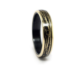 Zirconium and yellow 18ct gold  ring . Black and gold ring. Polished and rounded (01211_6N)