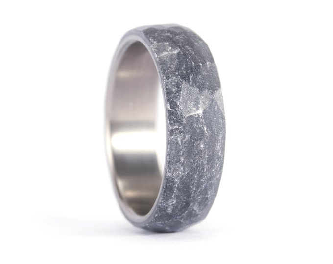 Hammered Titanium Ring, Silver Resin Wedding Band, Handmade. (01301_7N)