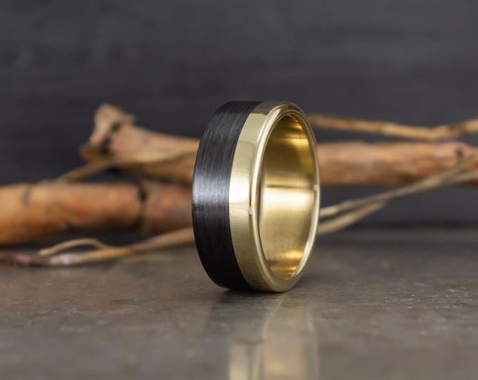 18k Gold & Carbon Fiber Wedding Band, Black Flat Ring. (00513_7N)